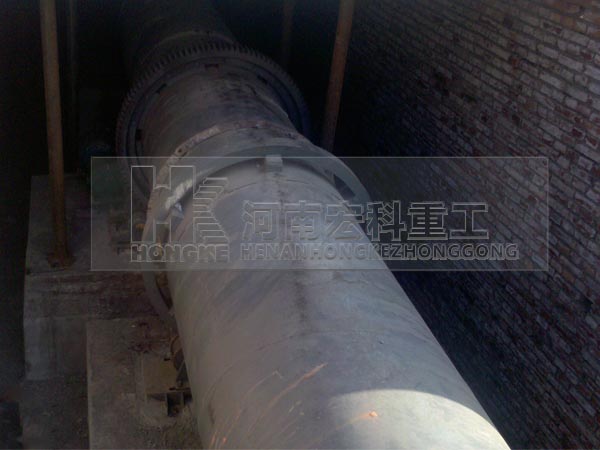 新疆哈密雙段陶?；剞D窯生產現場